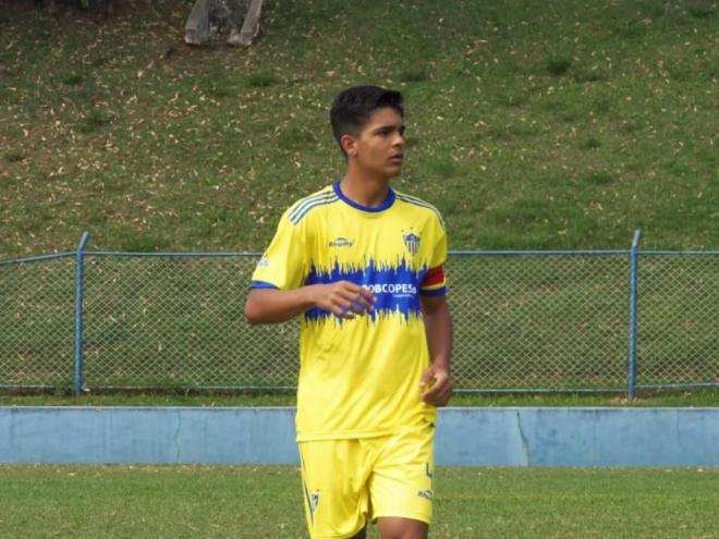 Zagueiro Marcelo fez o gol da vitória