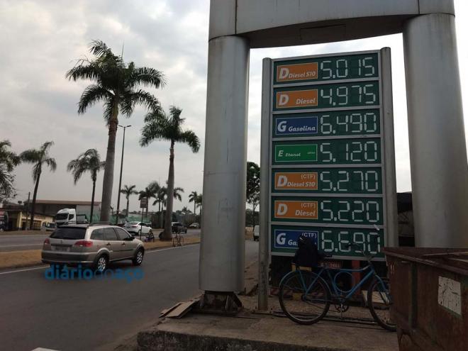 Preços dos combustíveis em um posto à margem da BR-381 em Ipatinga nesta sexta-feira (1/10)