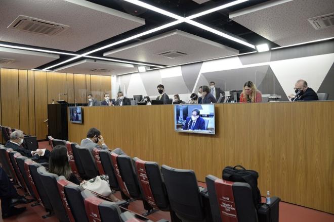 Zé Reis (deputado estadual Pode/MG), Atila Pimenta Coelho Machado (advogado), Marcelo Flores de Moura (representante da Empresa IBM Brasil - Indústria Máquinas e Serviços Ltda), Cássio Soares (deputado estadual PSD/MG), Sávio Souza Cruz (deputado estadual MDB/MG), Beatriz Cerqueira (deputada estadual PT/MG), Professor Cleiton (deputado estadual PSB/MG
