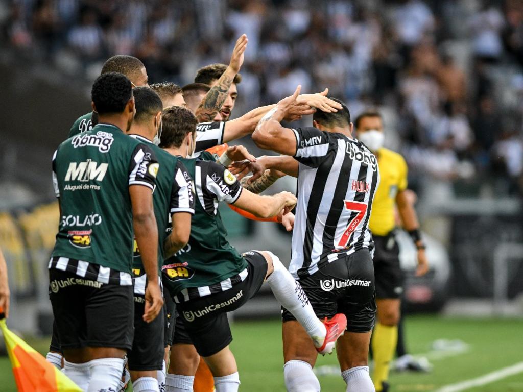 Com o resultado deste sábado, o Galo segue no topo da tabela, com 53 pontos, seguido do Flamengo, com 39.  