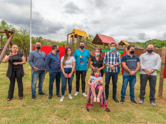 Prefeito participou da cerimônia de inauguração dos equipamentos