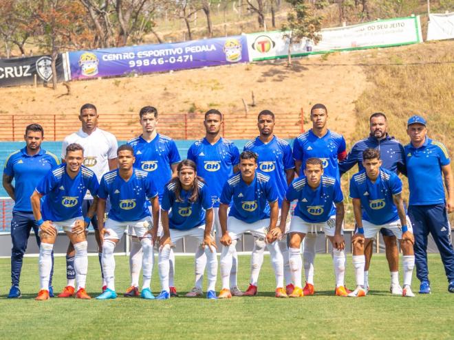 Jovens atletas também pedem quitação dos salários atrasados