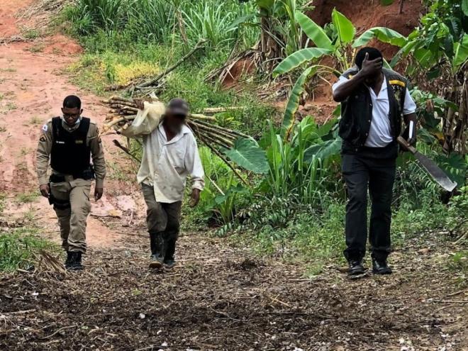 Homem de 79 anos trabalhava sem receber salário e patrões se apropriavam de sua aposentadoria