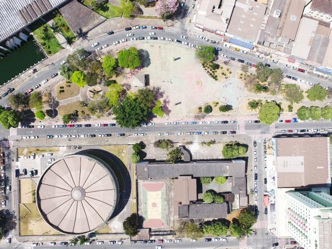 Regulamentação visa atender às diversas reclamações e reivindicações da população quanto ao uso irregular e abusivo do espaço da Praça