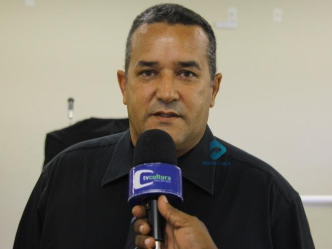 O então prefeito de Naque, Hélio Pinto de Carvalho, tinha 55 anos 