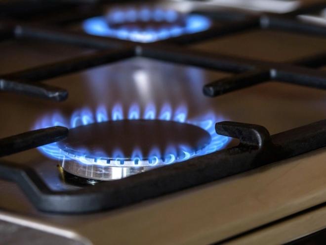 Alta do dólar e dos combustíveis tem influenciado aumento do gás de cozinha