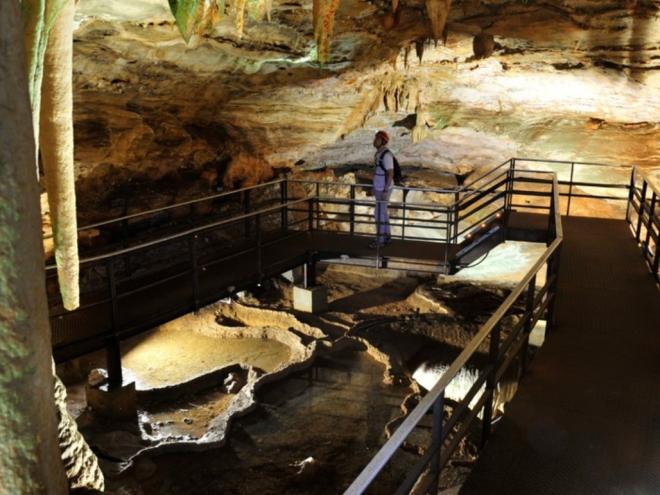Monumento natural gruta Rei do Mato: diversidades históricas e culturais chamam a atenção dos visitantes