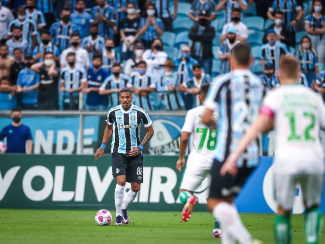 Sem data de julgamento, equipe não poderá apoiar o clube na luta contra o rebaixamento