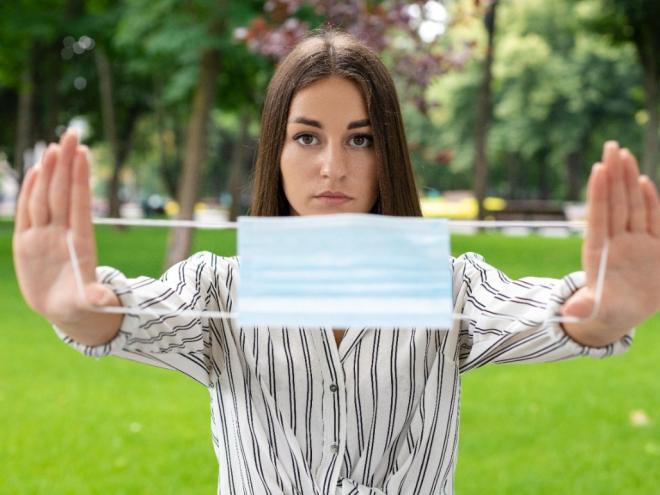 Com o avanço da imunização contra a covid-19 e o declínio constante e consistente dos casos de contaminação e óbitos, regras de prevenção e proteção sanitárias começam a ser abrandadas no município 