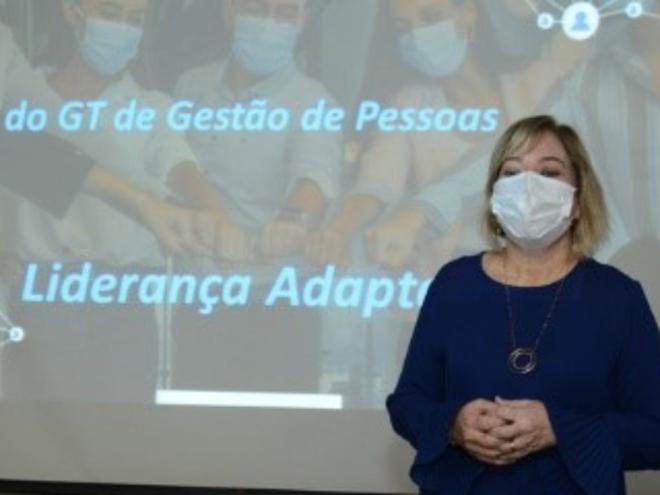 Coordenadora do GT de Gestão de Pessoas do Sindiextra, Alba Valéria, enfatiza o compartilhamento das melhores práticas