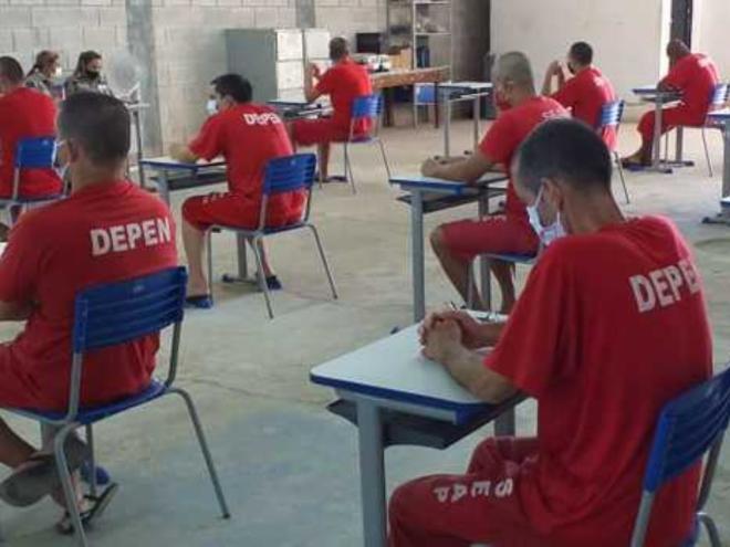 Em todo o Estado de Minas Gerais, 4.883 detentos estão inscritos para o exame
