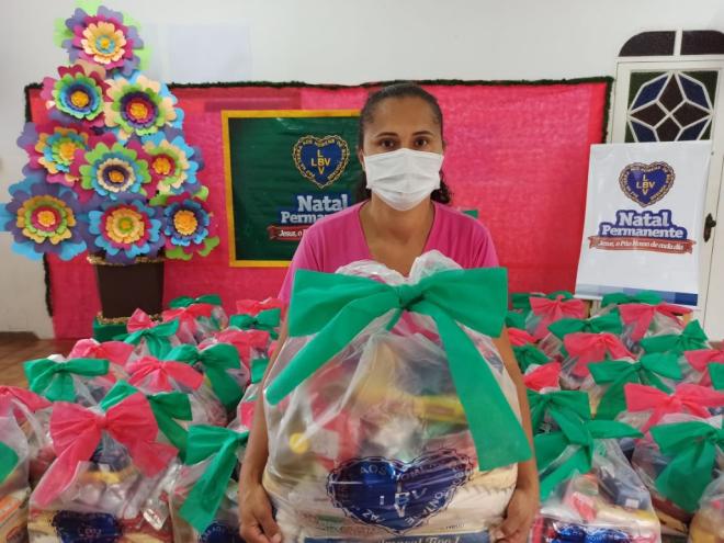 As cestas foram entregues no Centro Comunitário de Assistência Social, no bairro Veneza