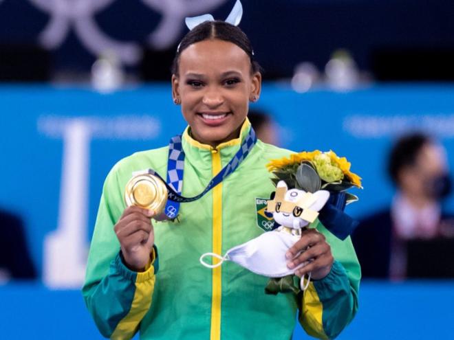 Atleta conquistou as duas primeiras medalhas olímpicas da ginástica feminina brasileira
