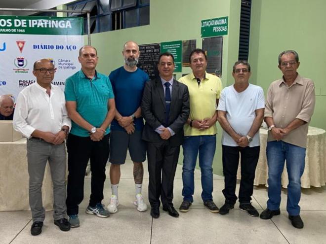 Silvestre, seu vice Nilson Pereira e integrantes do conselho fiscal eleitos para os próximos quatro anos