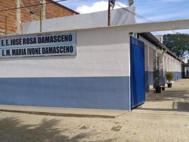 A Escola Estadual José Rosa Damasceno foi fundada em 1986 no bairro de Ipaba de Santana do Paraíso e foi vencedora do ''Prêmio Escola Transformação''