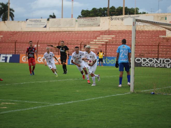 Atlético fechou a primeira fase na vice-liderança do grupo 4