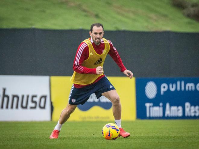 Uruguaio vem para ocupar a vaga deixada pelo paraguaio Junior Alonso