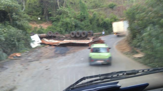 Motoristas que forem usar a rota entre Belo Oriente e  Guanhães precisam ficar atentos às curvas, subidas e descidas acentuadas em rodovias estaduais precárias 