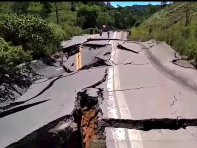 Desde o dia 14 de janeiro não passa nada no Km 321 da BR-381 em Nova Era 