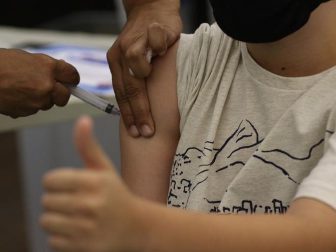 No Estado, quase 400 mil crianças já tomaram ao menos a primeira dose do imunizante