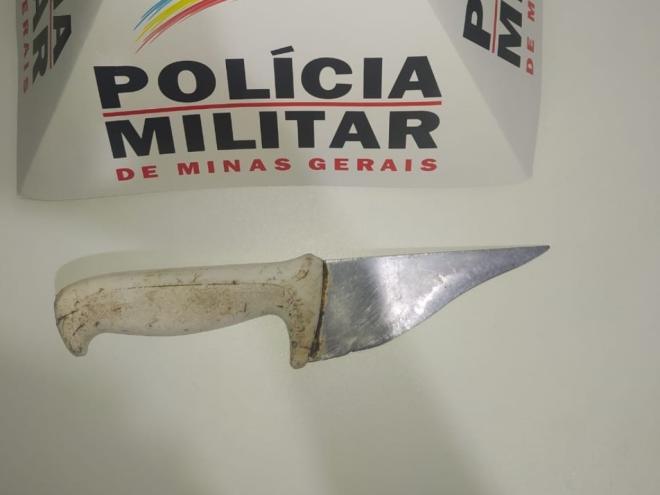 Armado com faca de açougueiro, ladrão que estava no regime semiaberto praticou três roubos e agrediu idosa em tentativa de assalto no Bethânia