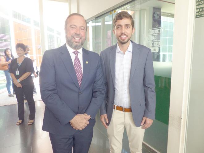 Senador Alexandre Silveira, que destinou recurso para construção do mercado, ao lado do prefeito de Ipatinga, Gustavo Nunes 