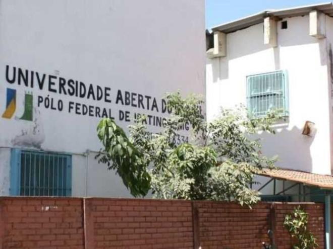 Mais seis cursos de graduação deverão ser oferecidos no polo UAB, anexo à Escola Municipal Padre Cícero de Castro, no bairro Bom Retiro 