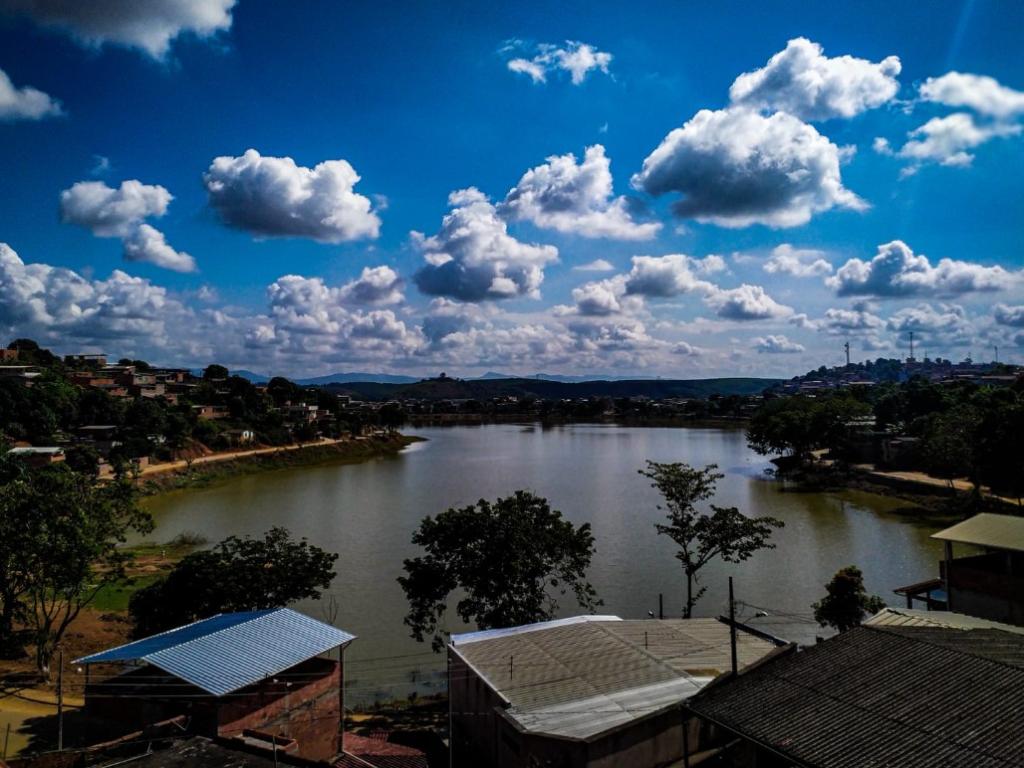 A lagoa localizada na parte urbana de Ipaba é um dos pontos principais da cidade  