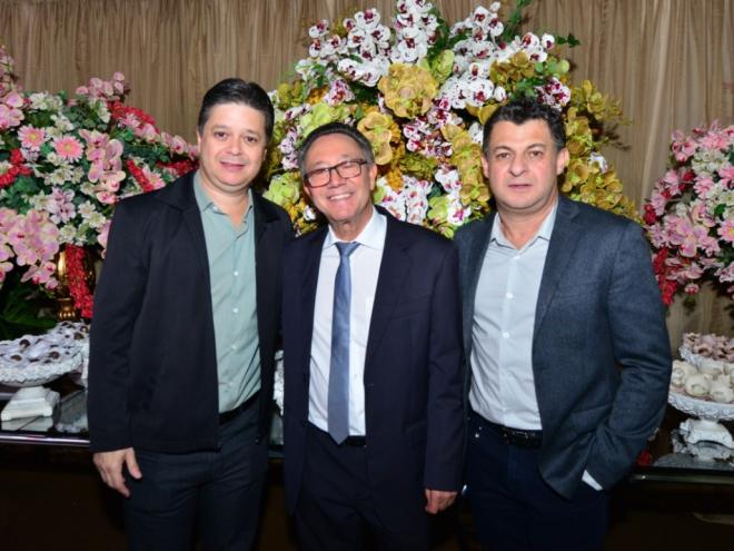 Luís Henrique (presidente da Aciapi), Joaquim Cândido (presidente AAPI) e Amaury Gonçalves (presidente da CDL)