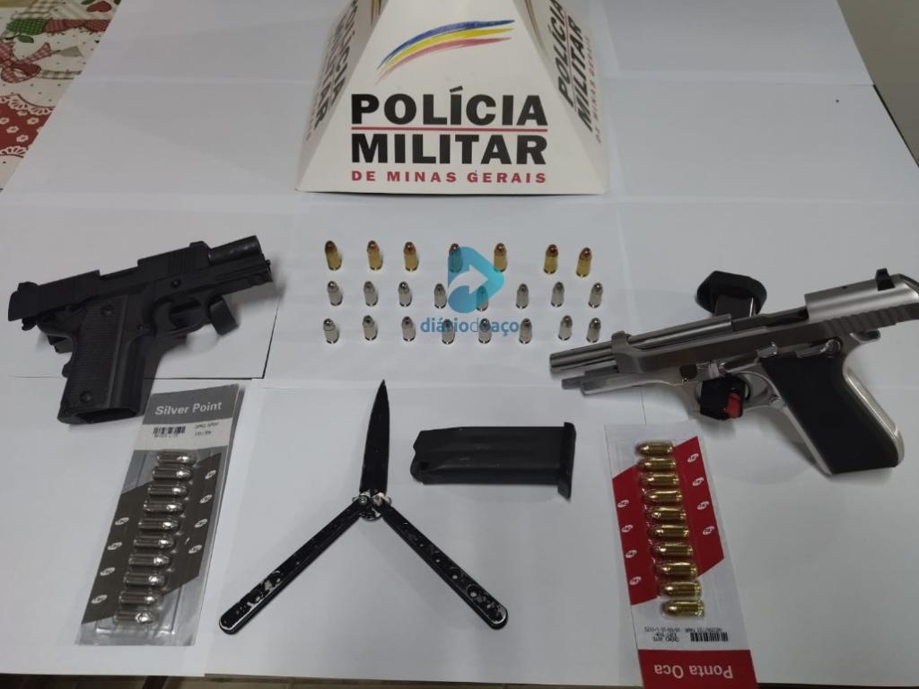 Pistola .40 foi entregue pelo estudante na secretaria escolar e a pistola em aço inox calibre 380 foi entregue pelo pai do aluno