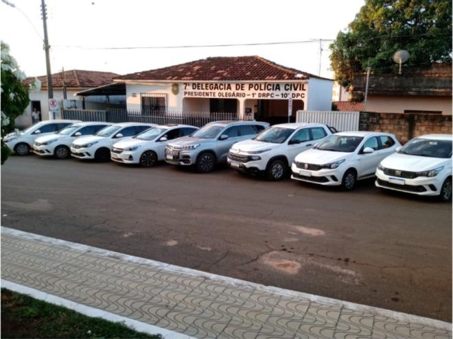  Os dez veículos recuperados foram levados para Delegacia de Polícia Civil de Presidente Olegário