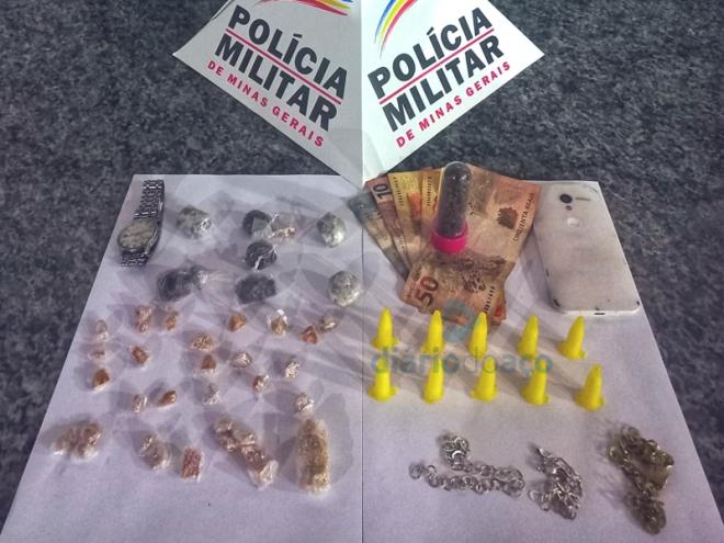 O material ilícito que foi apreendido durante a prisão dos suspeitos, em Coronel Fabriciano