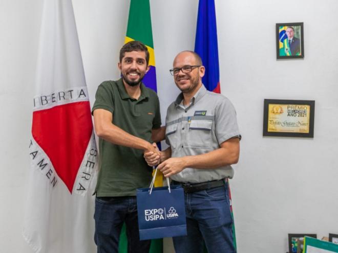 Prefeito de Ipatinga, Gustavo Nunes, recebeu o presidente da Usipa, Lucas Lima Mesquita