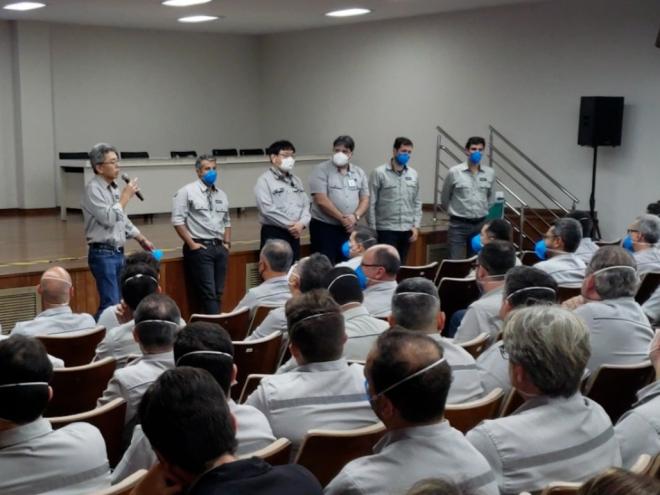 Ao lado de todos os vice-presidentes, Alberto Ono se reuniu com líderes da empresa