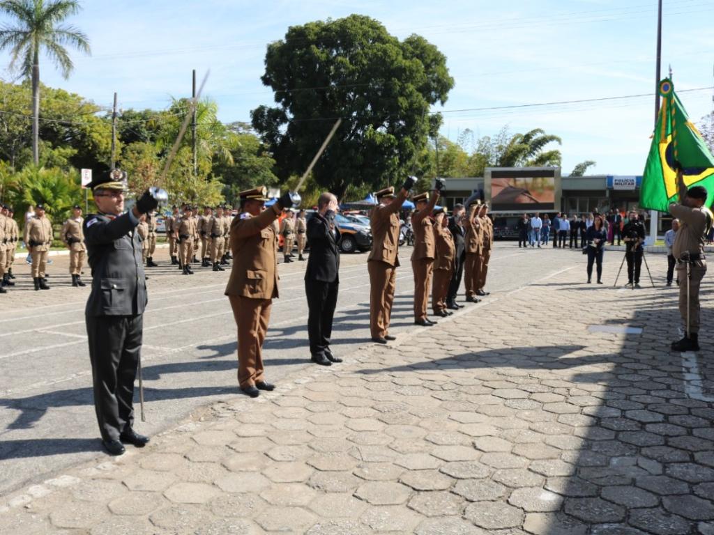Solenidade no pátio do 14º Batalhão da PM em Ipatinga marcou a solenidade de comemoração dos 247 anos da PMMG