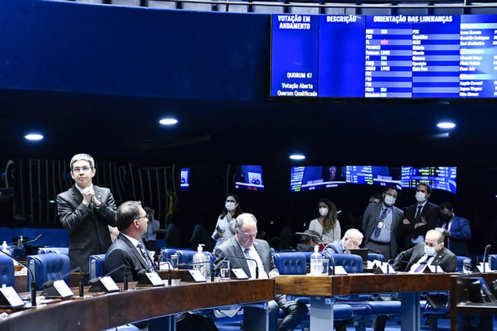 Plenário do Senado na sessão deliberativa extraordinária semipresencial; Na ordem do dia, o Projeto de Lei Complementar (PLP) 18/2022, que estabelece um teto para a cobrança do ICMS sobre combustíveis, e também a PEC 15/2022, que prevê benefícios tributários para fontes limpas de energia por pelo menos 20 anos