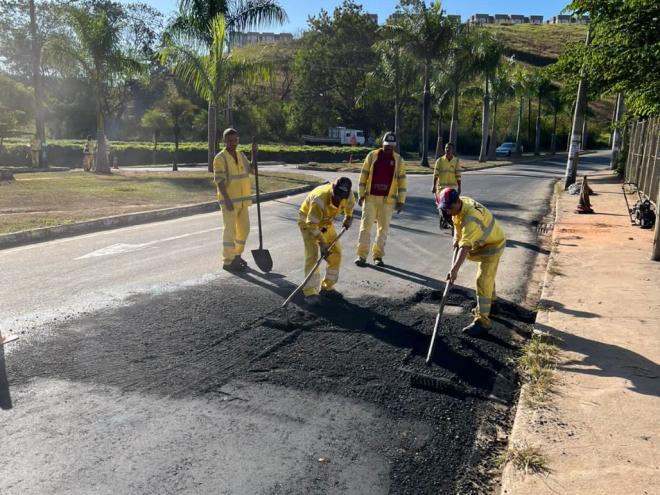 Serviço no trecho da avenida Londrina, em frente ao novo IML recebeu intervenção no fim de semana