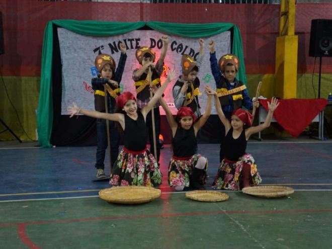 O evento tradicional da E.M. Gercy Benevenuto volta a ser realizado após dois anos: a arte como ferramenta de luta