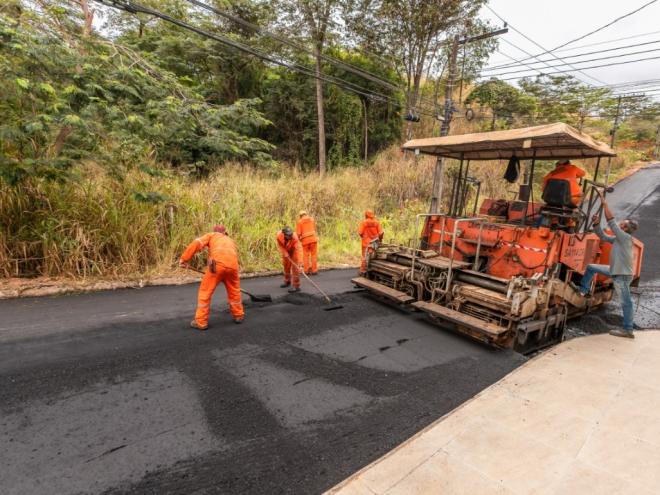 As obras chegaram à rua Manoel Macedo e outras vias próximas, no bairro Ideal