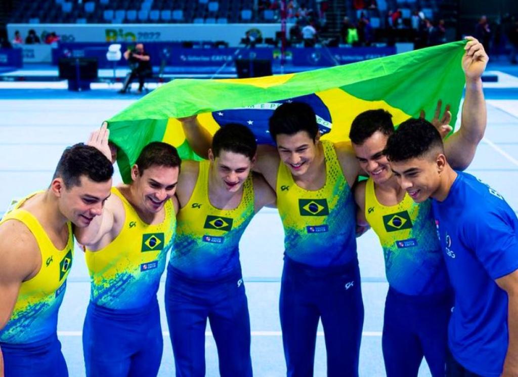 Equipe masculina conquistou prata e ficou à frente da equipe canadense 