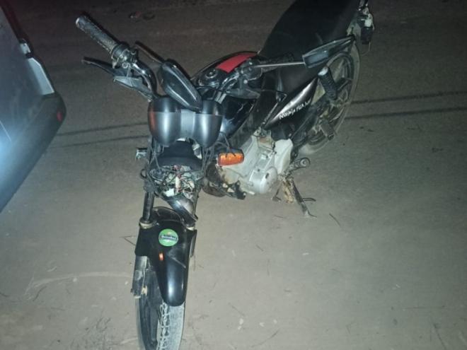 Dois ocupantes da moto saíram com ferimentos  foram encaminhados para o hospital Márcio Cunha, em Ipatinga