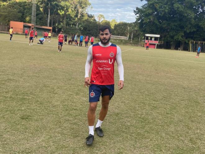 O meia Rodrigo Sabará deverá retornar à titularidade no meio de campo do Tigre