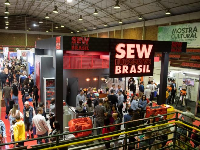  Durante o período de exposição foi registrado um público de 32.816 visitantes 