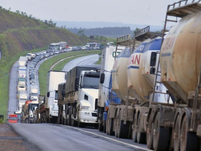 Receberão o Benefício Caminhoneiro os transportadores autônomos de carga