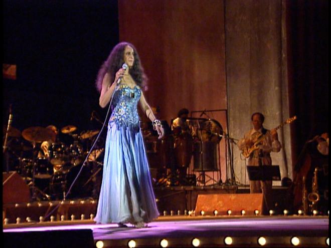 Filme revela a força de Maria Bethânia em cena: literatura e música no repertório